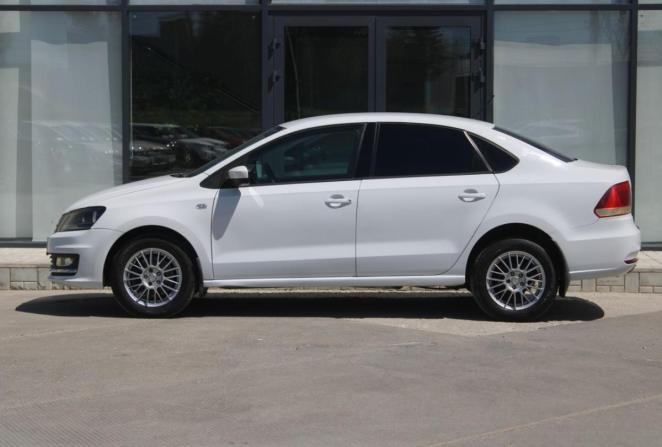 Volkswagen Polo V Рестайлинг с пробегом 2015 года, цена 890 000 рублей, 102151 км, седан, Автокод Объявления