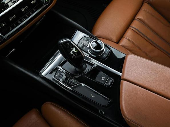 BMW 5 серии VII (G30/G31/G38) с пробегом 2017 года, цена 2 599 000 рублей, 118008 км, седан, Автокод Объявления