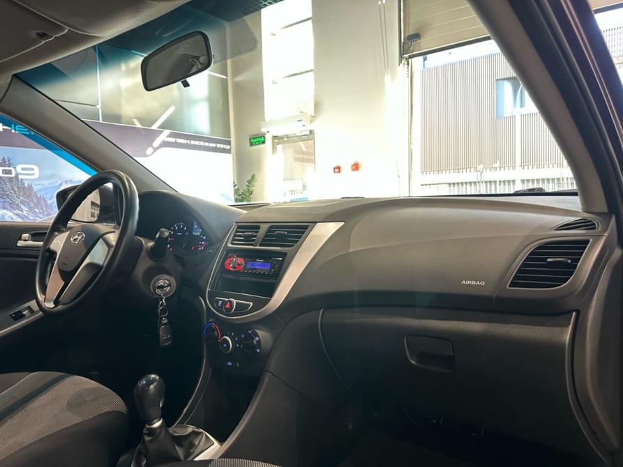 Hyundai Solaris I Москва  - изображение 10