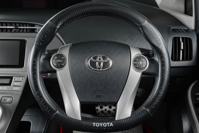 Toyota Prius III Рестайлинг (XW30) с пробегом 2013 года, цена 1 279 000 рублей, 300000 км, лифтбек, Автокод Объявления