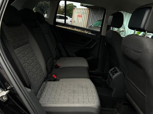 Volkswagen Tiguan II Рестайлинг с пробегом 2021 года, цена 2 541 600 рублей, 80105 км, внедорожник, Автокод Объявления