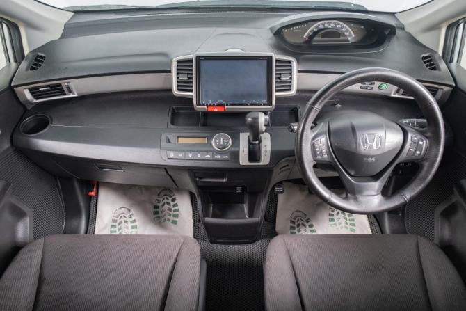 Honda Freed I Рестайлинг с пробегом 2012 года, цена 1 099 000 рублей, 194500 км, компактвэн, Автокод Объявления