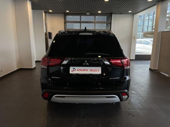 Mitsubishi Outlander III Рестайлинг 3 с пробегом 2018 года, цена 2 090 000 рублей, 95767 км, внедорожник, Автокод Объявления