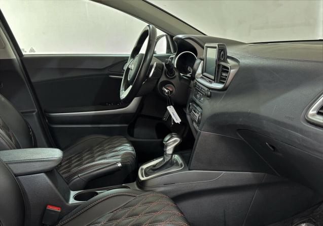 Kia Ceed III с пробегом 2019 года, цена 1 730 000 рублей, 126834 км, хэтчбек, Автокод Объявления