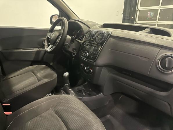 Renault Dokker I с пробегом 2018 года, цена 850 000 рублей, 236731 км, компактвэн, Автокод Объявления