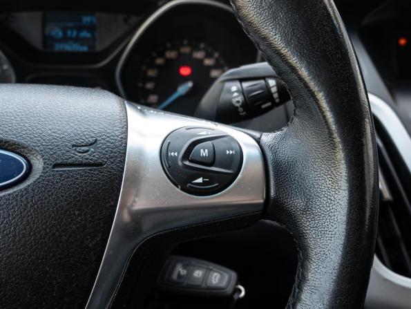 Ford Focus III с пробегом 2011 года, цена 790 000 рублей, 277472 км, хэтчбек, Автокод Объявления