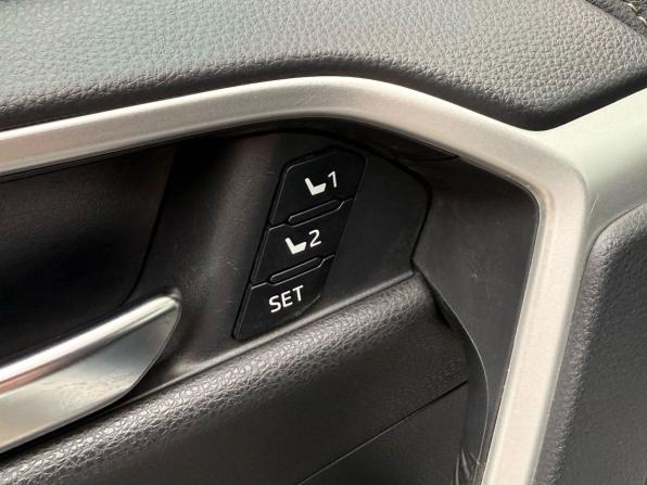 Toyota RAV4 V (XA50) с пробегом 2021 года, цена 3 425 000 рублей, 104591 км, внедорожник, Автокод Объявления