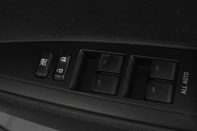 Toyota Corolla XI (E160 E170) Рестайлинг 2 с пробегом 2018 года, цена 1 389 000 рублей, 118000 км, седан, Автокод Объявления
