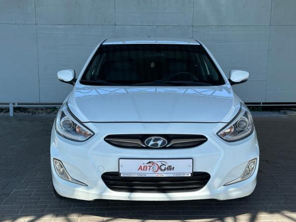Hyundai Solaris I с пробегом 2013 года, цена 830 000 рублей, 158300 км, седан, Автокод Объявления