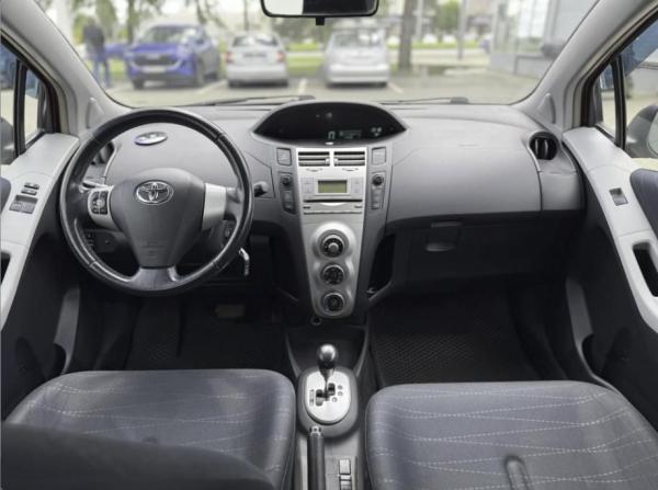 Toyota Yaris II с пробегом 2007 года, цена 620 000 рублей, 119300 км, хэтчбек, Автокод Объявления