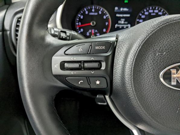 Kia Rio IV Рестайлинг с пробегом 2021 года, цена 1 940 000 рублей, 71940 км, хэтчбек, Автокод Объявления