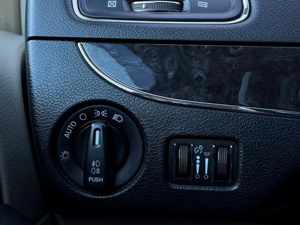 Chrysler Voyager V Рестайлинг с пробегом 2014 года, цена 1 526 300 рублей, 264862 км, минивэн, Автокод Объявления