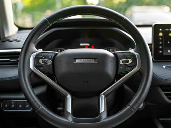 Haval Jolion I Рестайлинг с пробегом 2024 года, цена 1 900 000 рублей, 18142 км, внедорожник, Автокод Объявления
