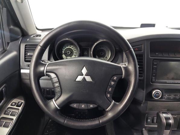 Mitsubishi Pajero IV Рестайлинг 1 с пробегом 2011 года, цена 1 760 000 рублей, 176670 км, внедорожник, Автокод Объявления
