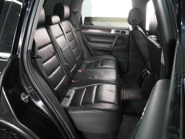 Volkswagen Touareg I Рестайлинг с пробегом 2009 года, цена 1 219 000 рублей, 247731 км, внедорожник, Автокод Объявления