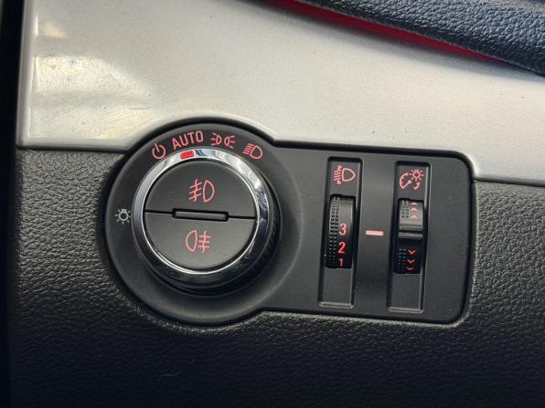 Opel Mokka I с пробегом 2012 года, цена 1 150 000 рублей, 95989 км, внедорожник, Автокод Объявления