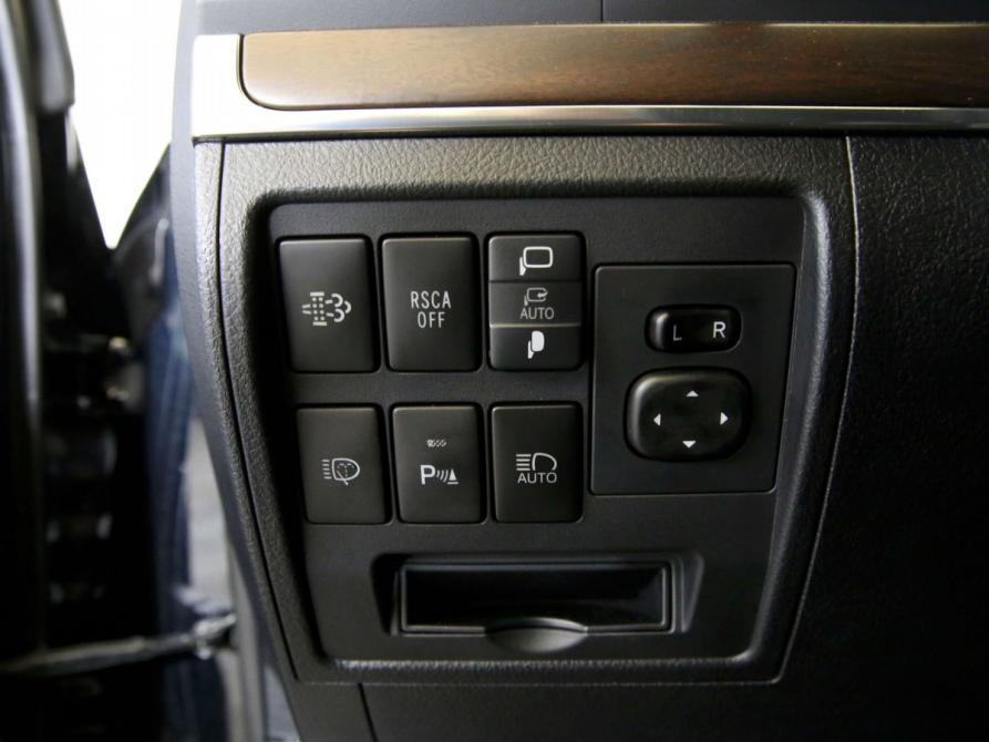 Toyota Land Cruiser 200 Series Рестайлинг 2 Санкт-Петербург  - изображение 24