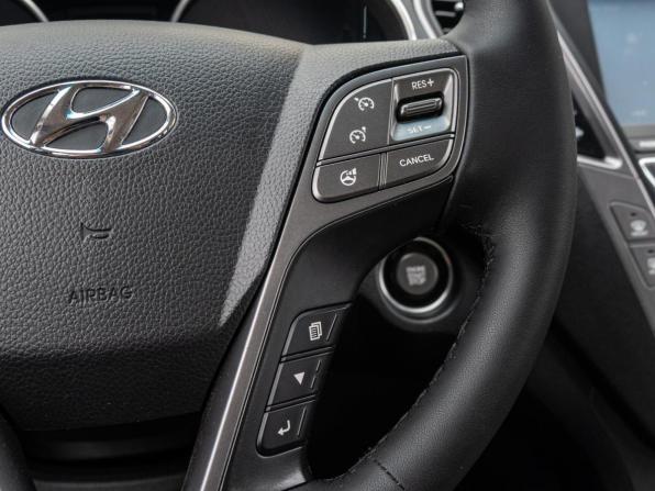 Hyundai Santa Fe III с пробегом 2013 года, цена 1 940 000 рублей, 200285 км, внедорожник, Автокод Объявления