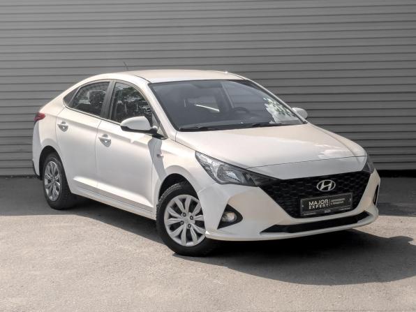 Hyundai Solaris II Рестайлинг с пробегом 2022 года, цена 1 635 000 рублей, 87845 км, седан, Автокод Объявления