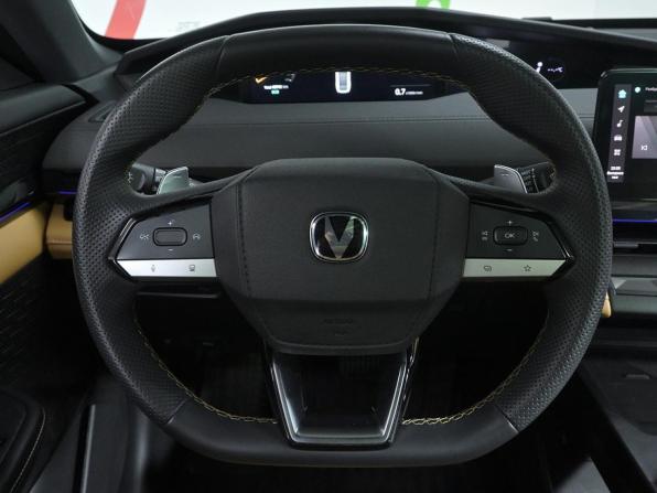 Changan UNI-V I с пробегом 2022 года, цена 2 060 000 рублей, 49740 км, лифтбек, Автокод Объявления