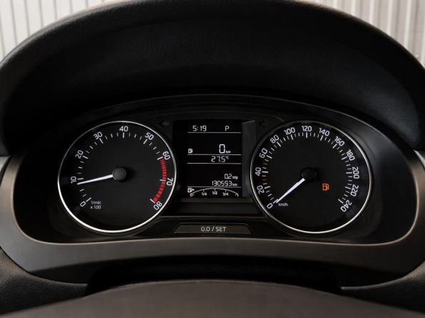 Skoda Rapid I с пробегом 2017 года, цена 1 207 000 рублей, 130593 км, лифтбек, Автокод Объявления