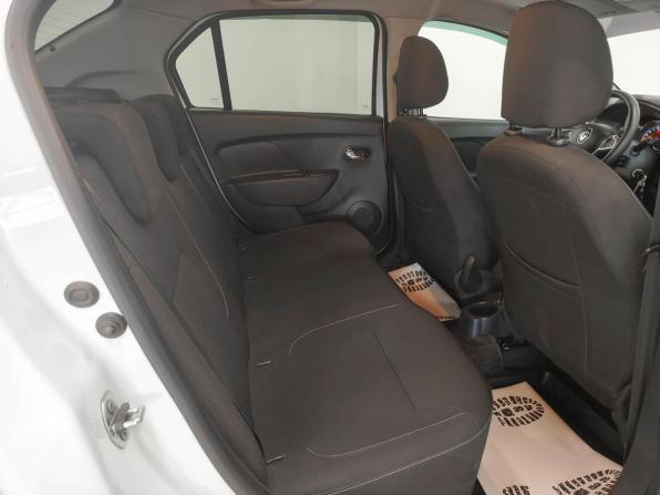 Renault Logan II Рестайлинг с пробегом 2020 года, цена 954 600 рублей, 42575 км, седан, Автокод Объявления