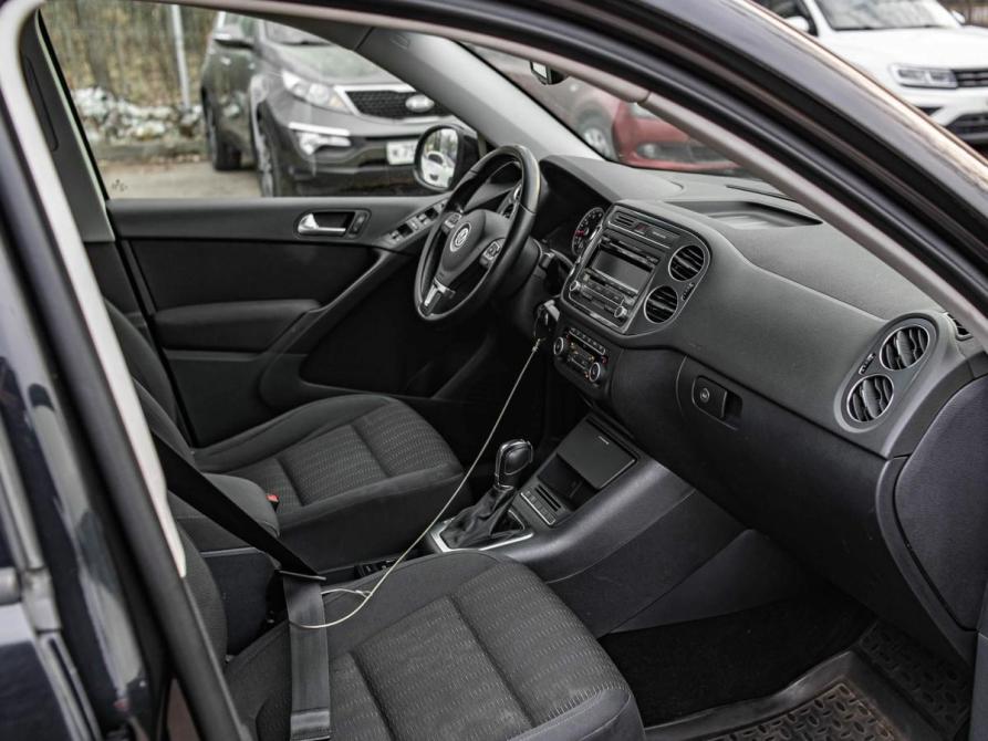 Volkswagen Tiguan I Рестайлинг Санкт-Петербург  - изображение 12