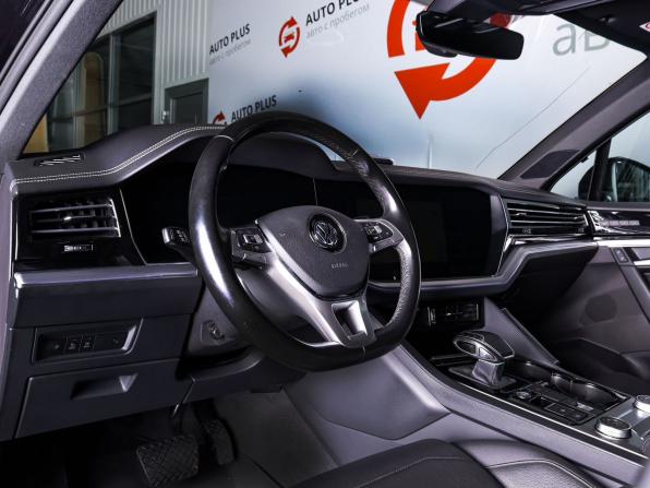 Volkswagen Touareg III с пробегом 2019 года, цена 4 100 000 рублей, 137197 км, внедорожник, Автокод Объявления