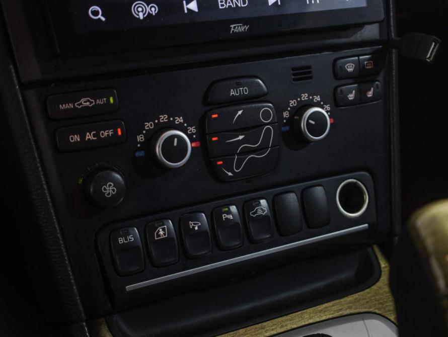 Volvo XC90 I Рестайлинг Санкт-Петербург  - изображение 12