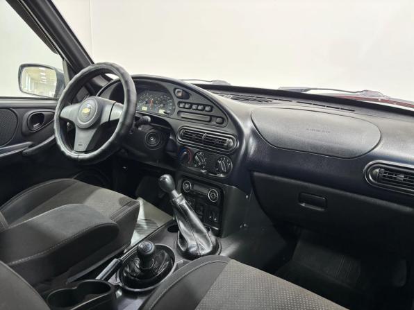 Chevrolet Niva I Рестайлинг с пробегом 2017 года, цена 630 000 рублей, 155015 км, внедорожник, Автокод Объявления