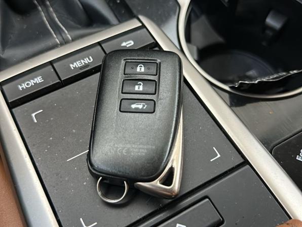 Lexus RX IV Рестайлинг с пробегом 2020 года, цена 4 256 000 рублей, 179577 км, внедорожник, Автокод Объявления