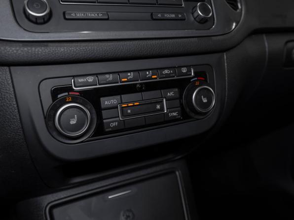 Volkswagen Tiguan I Рестайлинг с пробегом 2012 года, цена 1 495 000 рублей, 130282 км, внедорожник, Автокод Объявления