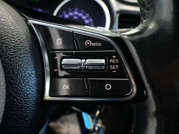 Kia Ceed III с пробегом 2019 года, цена 1 350 000 рублей, 220333 км, универсал, Автокод Объявления