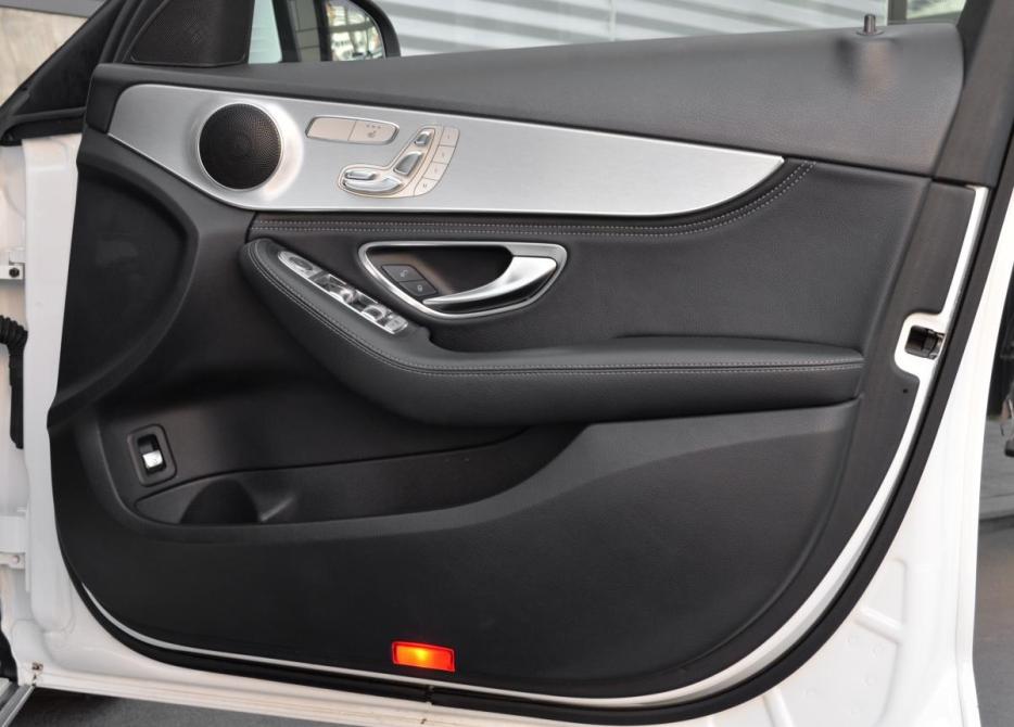 Mercedes-Benz C-Класс IV (W205) Иркутск  - изображение 23