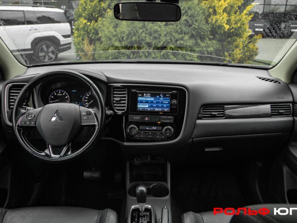 Mitsubishi Outlander III Рестайлинг 2 с пробегом 2016 года, цена 2 248 000 рублей, 27776 км, внедорожник, Автокод Объявления