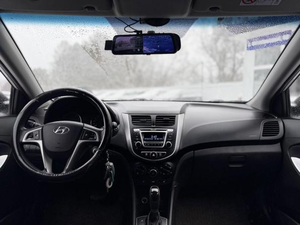 Hyundai Solaris I Рестайлинг с пробегом 2015 года, цена 919 000 рублей, 90000 км, хэтчбек, Автокод Объявления