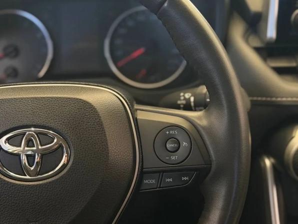Toyota RAV4 V (XA50) с пробегом 2021 года, цена 3 520 000 рублей, 46181 км, внедорожник, Автокод Объявления