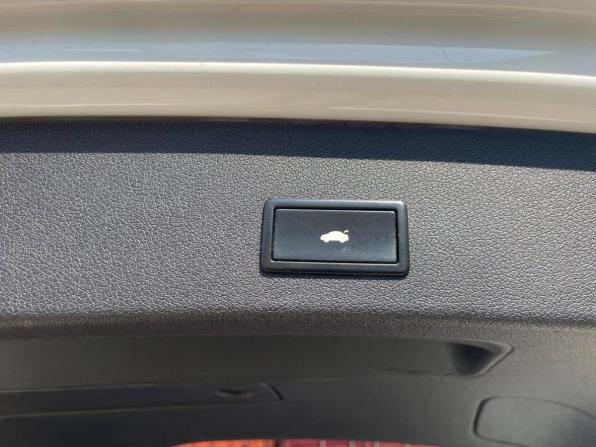 Audi Q5 I (8R) с пробегом 2011 года, цена 1 401 000 рублей, 310700 км, внедорожник, Автокод Объявления