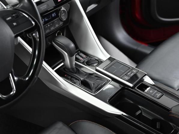 Mitsubishi Eclipse Cross I с пробегом 2018 года, цена 1 799 000 рублей, 121000 км, внедорожник, Автокод Объявления