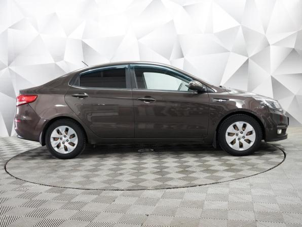 Kia Rio III Рестайлинг с пробегом 2016 года, цена 898 000 рублей, 127555 км, седан, Автокод Объявления