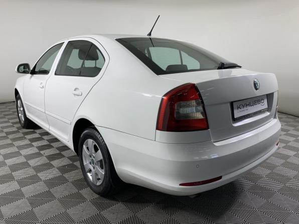 Skoda Octavia II (A5) Рестайлинг с пробегом 2011 года, цена 889 000 рублей, 123000 км, лифтбек, Автокод Объявления