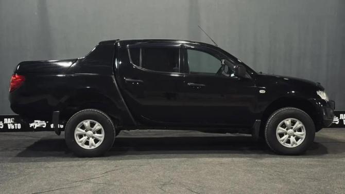 Mitsubishi L200 IV с пробегом 2012 года, цена 1 250 000 рублей, 302538 км, пикап, Автокод Объявления