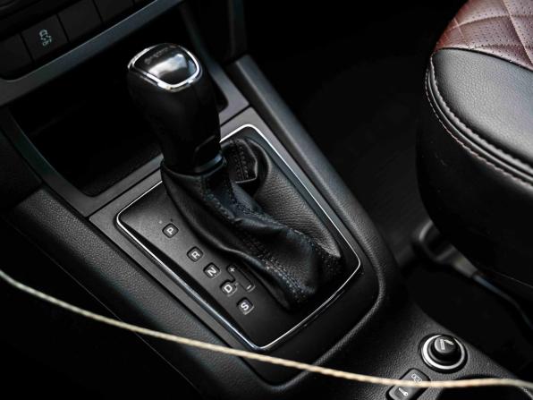 Skoda Yeti I Рестайлинг с пробегом 2015 года, цена 1 275 000 рублей, 100520 км, внедорожник, Автокод Объявления