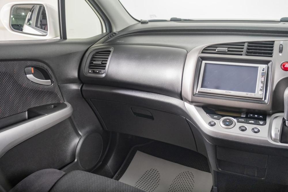 Honda Stream II Рестайлинг Томск  - изображение 12