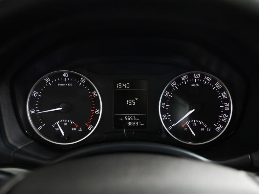 Skoda Octavia II (A5) Рестайлинг Санкт-Петербург  - изображение 12