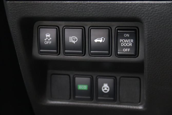Nissan X-Trail III Рестайлинг с пробегом 2018 года, цена 1 795 950 рублей, 138086 км, внедорожник, Автокод Объявления