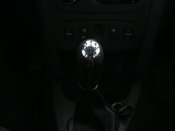 Renault Sandero II с пробегом 2016 года, цена 922 000 рублей, 138000 км, хэтчбек, Автокод Объявления
