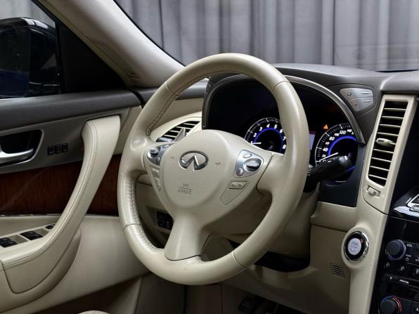Infiniti QX70 с пробегом 2014 года, цена 2 099 000 рублей, 226091 км, внедорожник, Автокод Объявления