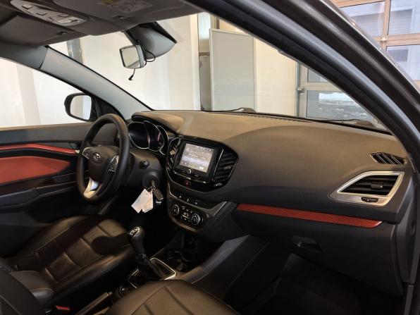 Lada (ВАЗ) Vesta I с пробегом 2019 года, цена 1 096 000 рублей, 107335 км, универсал, Автокод Объявления
