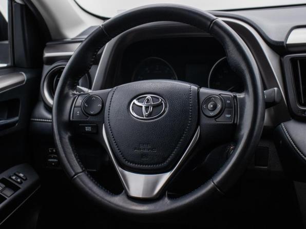 Toyota RAV4 IV (XA40) Рестайлинг с пробегом 2018 года, цена 2 345 000 рублей, 85000 км, внедорожник, Автокод Объявления